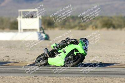 media/Dec-07-2025-CVMA (Sun) [[3e7d2de5dc]]/Race 18-Formula Twins-Formula 40 UL/